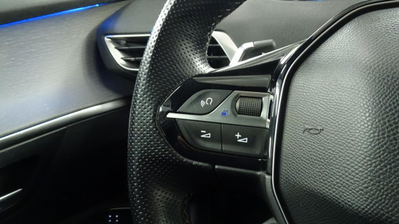 PEUGEOT-3008- Hybrid - 225 - BV e-EAT8 GT