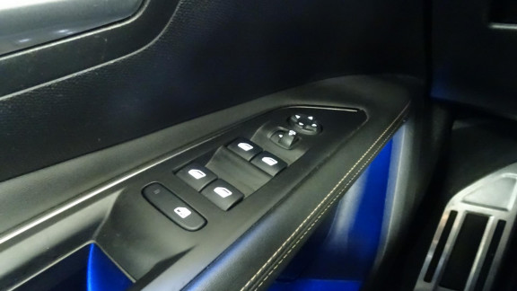 PEUGEOT-3008- Hybrid - 225 - BV e-EAT8 GT