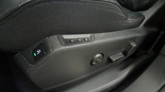 PEUGEOT-3008- Hybrid - 225 - BV e-EAT8 GT