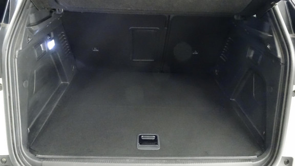 PEUGEOT-3008- Hybrid - 225 - BV e-EAT8 GT