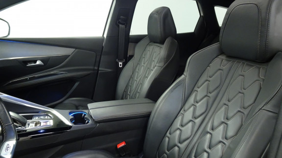 PEUGEOT-3008- Hybrid - 225 - BV e-EAT8 GT