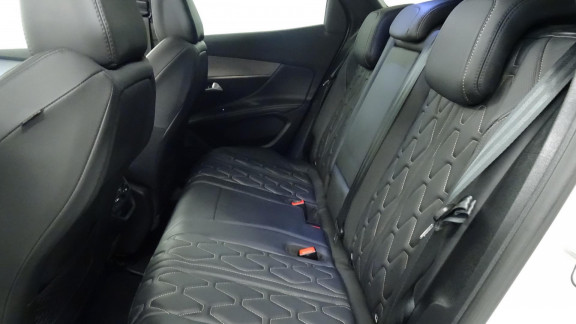 PEUGEOT-3008- Hybrid - 225 - BV e-EAT8 GT