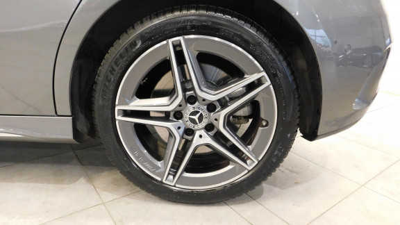 MERCEDES-CLASSE A-A 250 e - BV 8G-DCT  BERLINE 4P - BM 177 AMG Line PHASE 1